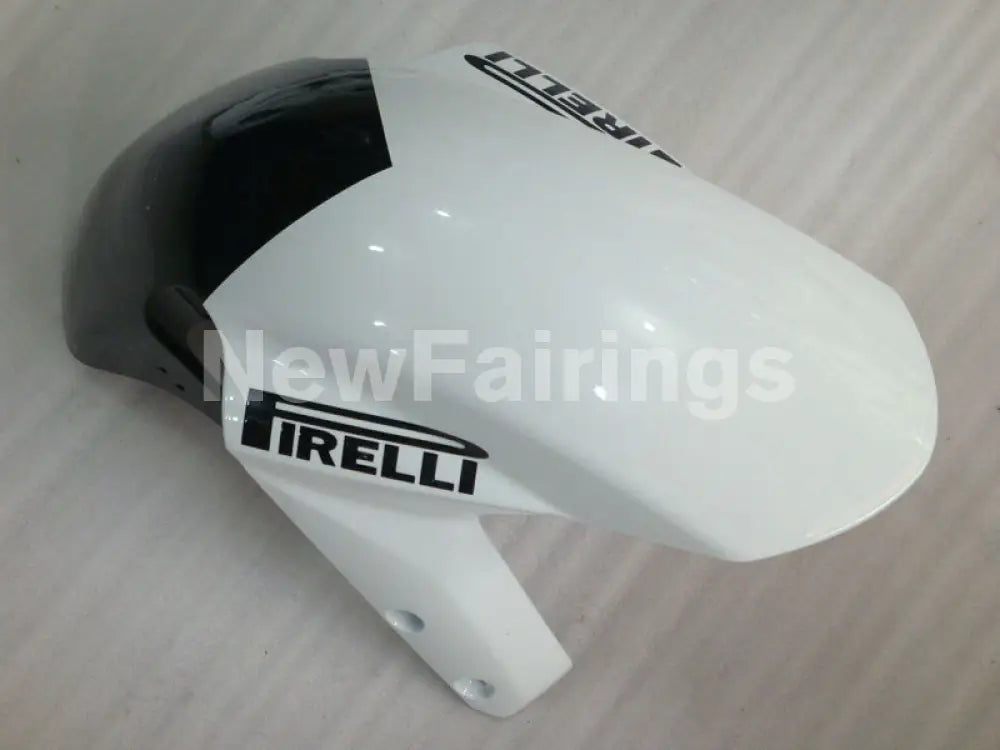 White and Black Corona - GSX-R600 04-05 Fairing Kit -